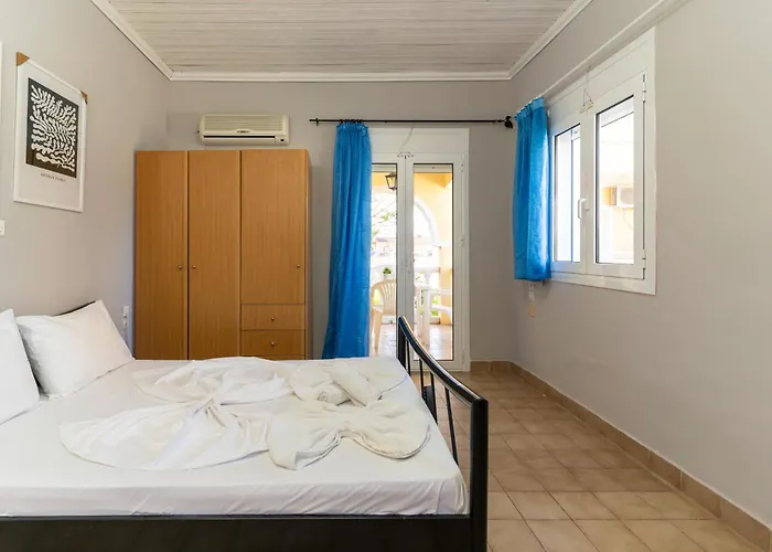 Elpida Hotel