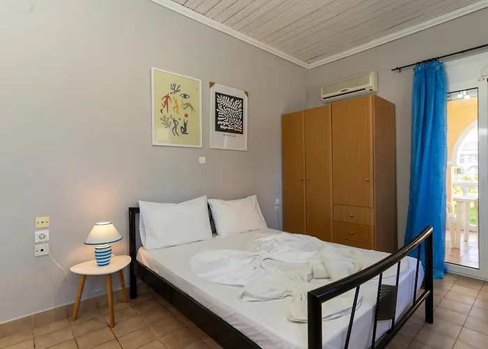 Elpida Hotel