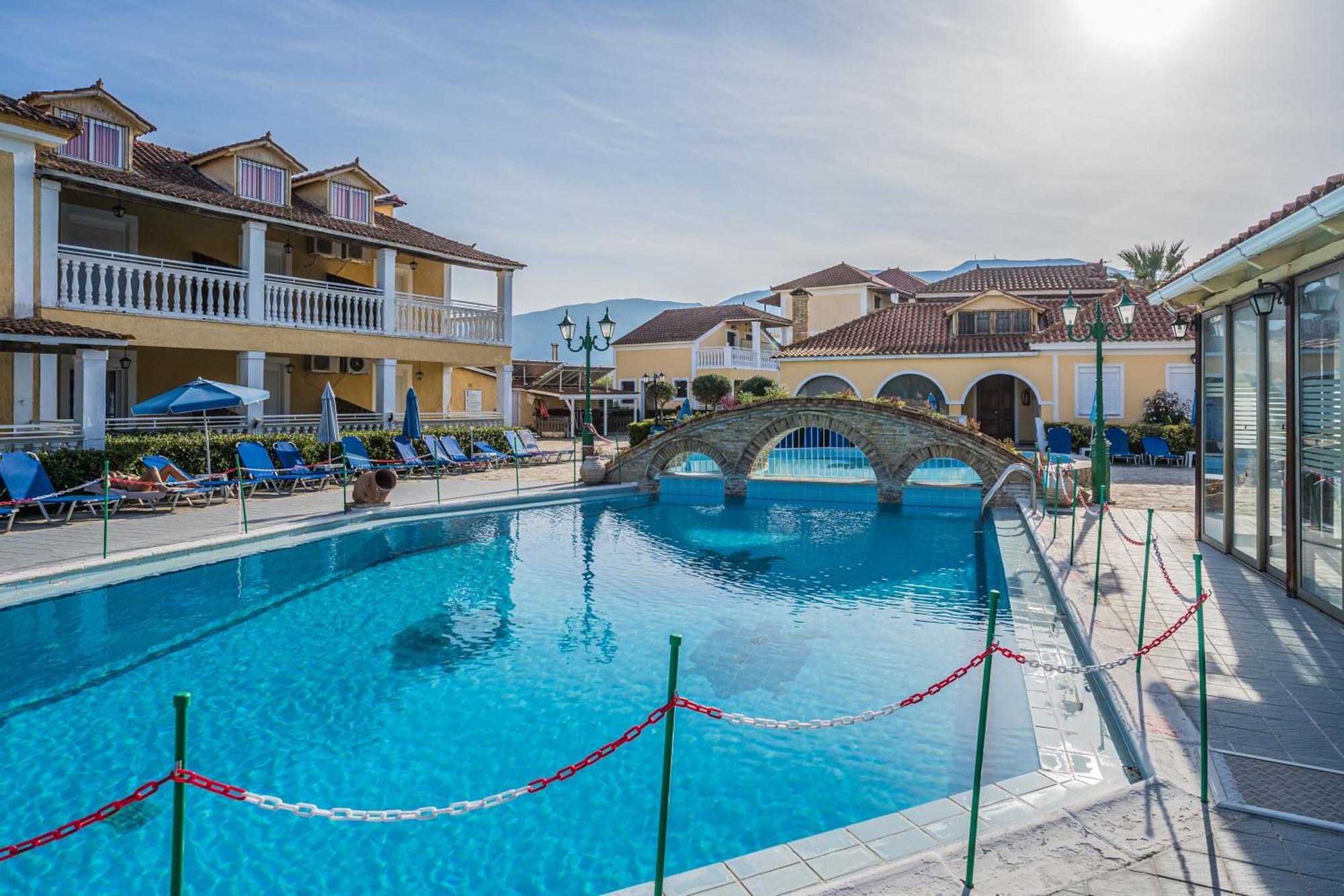 Aparthotel Elpida 2*